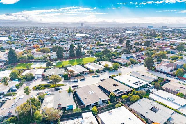 224 Loon Court, Foster City CA: https://media.crmls.org/mediaz/9fcb5096-d945-4ead-8081-4ef22a4a0449.jpg