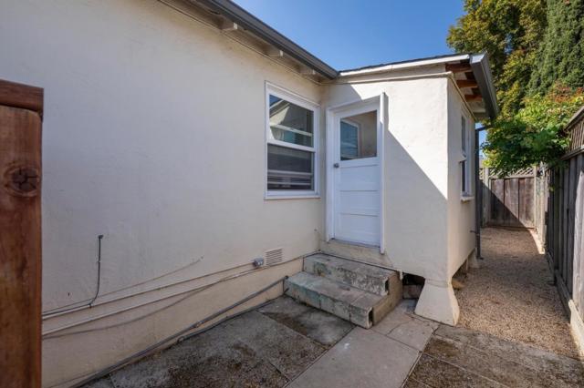 1500 Jasmine Street, San Mateo CA: https://media.crmls.org/mediaz/9fcbada9-ff52-45de-86c7-8da83b6544cc.jpg
