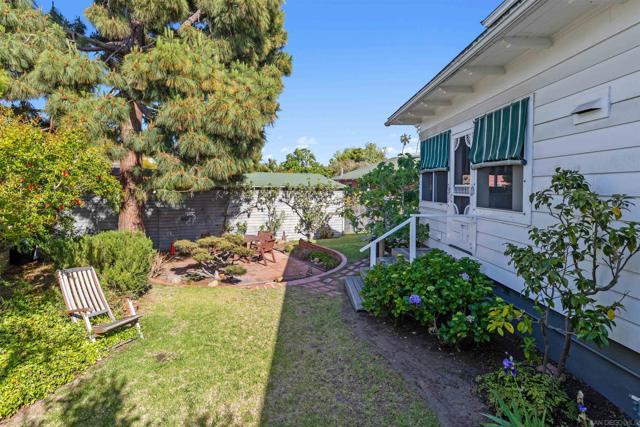 4229 Saint James Place, San Diego CA: https://media.crmls.org/mediaz/9fcc0e7e-edbf-42e0-aeda-5ff6e446e14b.jpg