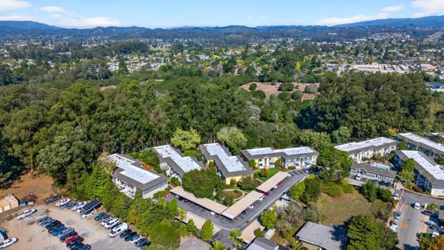 755 14th Avenue, Santa Cruz CA: https://media.crmls.org/mediaz/9fcc58b2-b785-4b53-9a0d-f34ebe5cd8bd.jpg