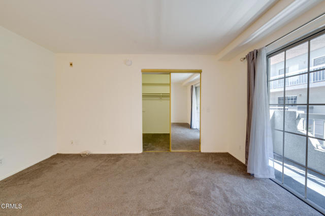 10925 Blix Street, Toluca Lake CA: https://media.crmls.org/mediaz/9fcc5c28-6ddc-431c-bb3c-fc196d812685.jpg