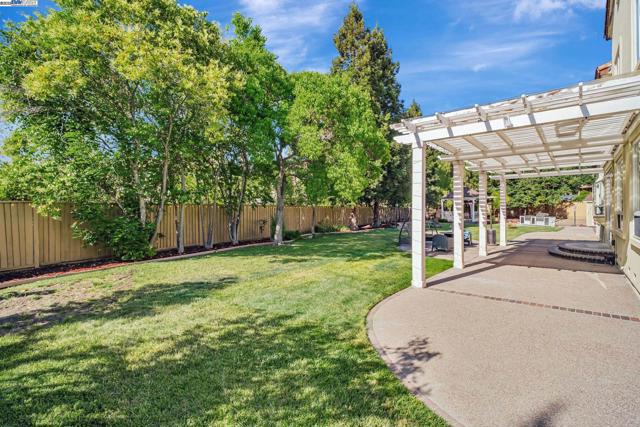 744 Bodega Ct, Fremont CA: https://media.crmls.org/mediaz/9fcca616-8def-44bf-8f9f-63d55572075f.jpg