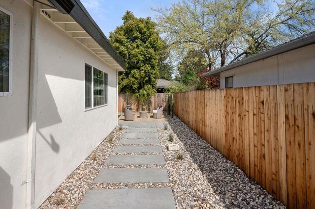 Image 38 of 39 For 954 Alla Avenue