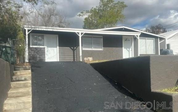 9726 Ivanho St, Spring Valley, CA 91977