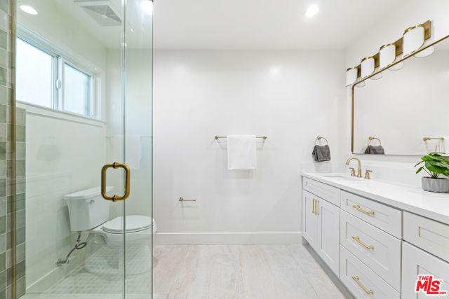 8507 Naylor Avenue, Los Angeles CA: https://media.crmls.org/mediaz/9fcdeea9-7a89-4378-bc31-9e1c27401e3d.jpg