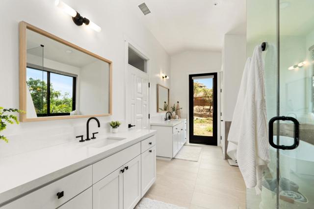 2511 San Clemente Ave, Vista CA: https://media.crmls.org/mediaz/9fcf5358-f6ed-454e-84cb-7243a2e9dca6.jpg
