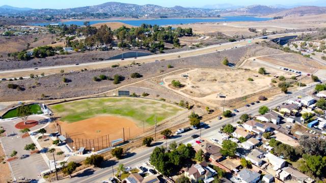 5361 Central Ave, Bonita CA: https://media.crmls.org/mediaz/9fcf653b-7c91-42e0-810d-9fed551cc71d.jpg