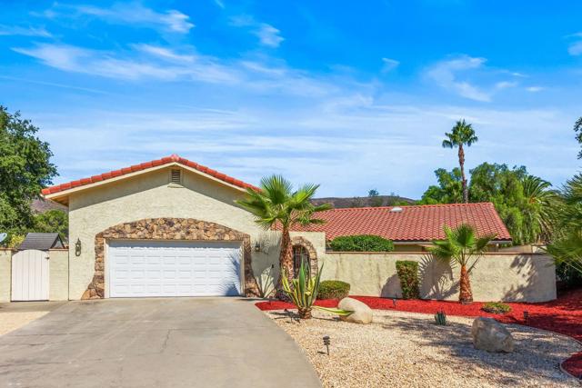 16345 Bassett Ct, Ramona CA: https://media.crmls.org/mediaz/9fcfc19e-ff1a-41e2-8a1e-705f7ce33924.jpg