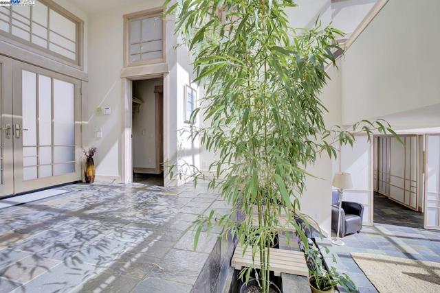 319 Tappan Ter, Orinda CA: https://media.crmls.org/mediaz/9fcfd3dc-86a5-4bcb-b7da-5e69e7402ec1.jpg