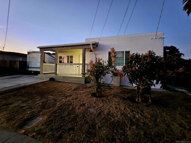 425 E 16Th St, National City CA: https://media.crmls.org/mediaz/9fd07f55-a02c-4fc0-a887-7025c953fc7a.jpg
