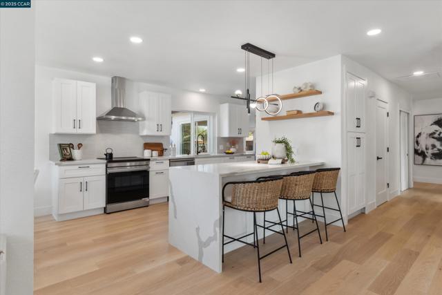 Image 6 of 37 For 3543 Wren Ave