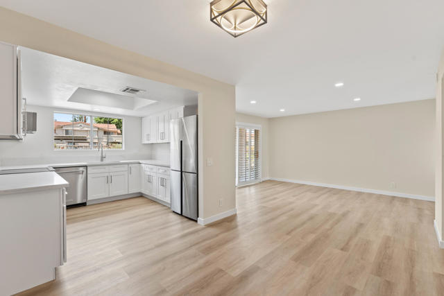 505 S Farrell Drive, Palm Springs CA: https://media.crmls.org/mediaz/9fd12ac8-a7ee-4dfa-9015-adb3fe079271.jpg
