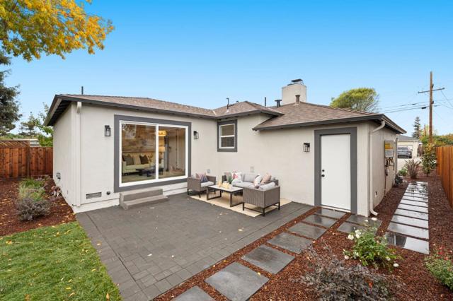 840 8th Avenue, Redwood City CA: https://media.crmls.org/mediaz/9fd21785-2124-4a81-8e37-397f62a1b8d3.jpg