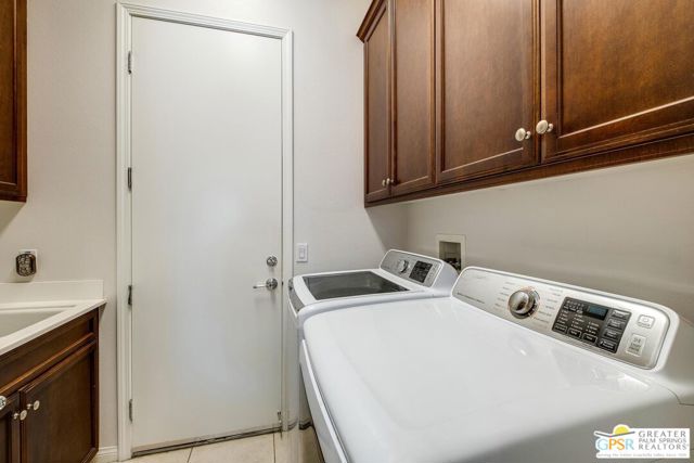 81091 Avenida Colonias, Indio CA: https://media.crmls.org/mediaz/9fd21910-69cd-4c8b-8b89-6408104997a9.jpg