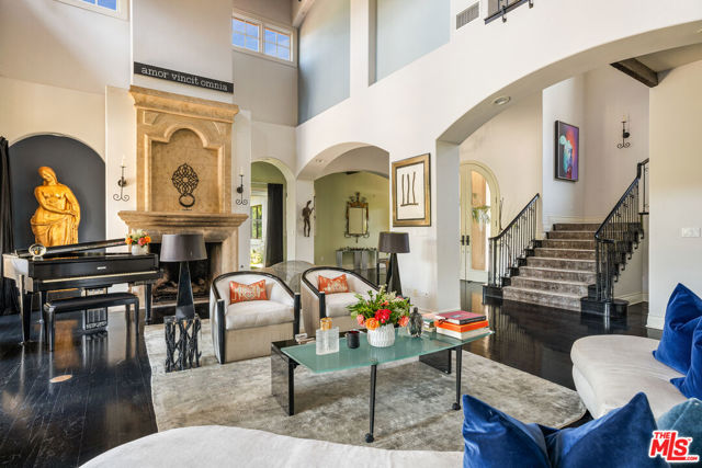 31823 Lobo Canyon Road, Agoura Hills CA: https://media.crmls.org/mediaz/9fd233e0-ca18-4433-8641-0d31aced7ed1.jpg