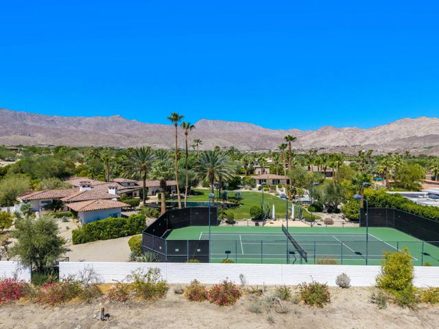 49425 Jfk Trail Trail, Palm Desert CA: https://media.crmls.org/mediaz/9fd28763-8395-45a1-9e84-fa39c6ba60e1.jpg
