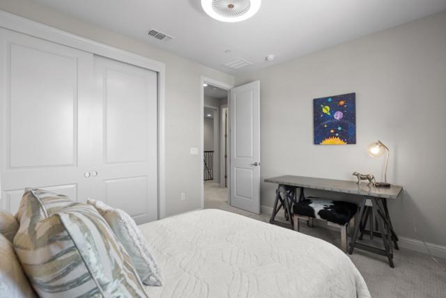 6573 Purple Crab Drive, Newark CA: https://media.crmls.org/mediaz/9fd2878b-1495-44b2-aa1d-289a9a9288a9.jpg