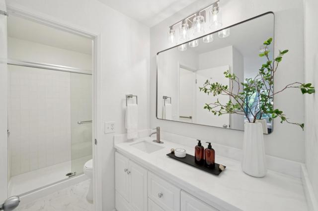 905 W Middlefield Road, Mountain View CA: https://media.crmls.org/mediaz/9fd2b3aa-2b47-4003-80b9-197b544e85d7.jpg