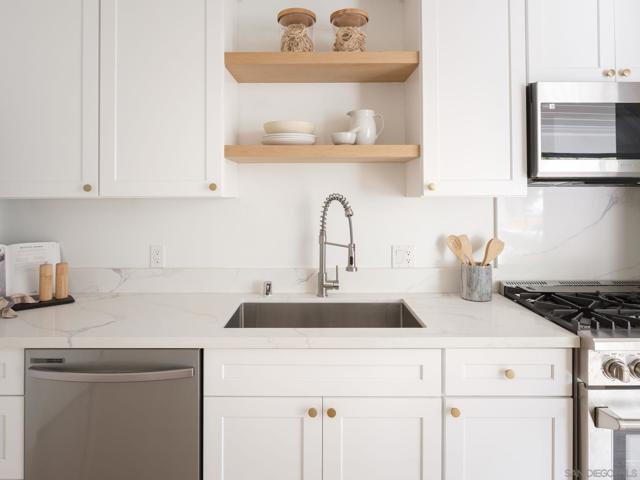 148 150 North Acacia, Solana Beach CA: https://media.crmls.org/mediaz/9fd2c02b-7cd5-4242-b89a-ecb1978c399b.jpg