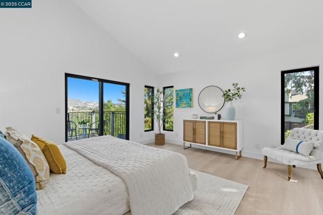 189 Rudgear Drive, Walnut Creek CA: https://media.crmls.org/mediaz/9fd3484b-7ed6-4925-8259-5a1e1d17d41c.jpg