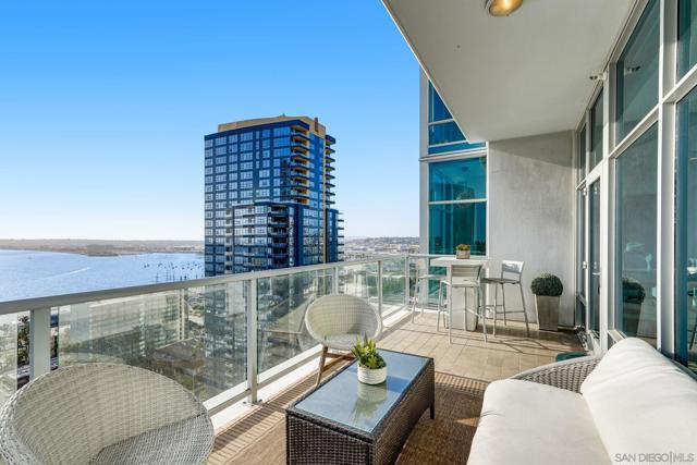 1262 Kettner Blvd, San Diego CA: https://media.crmls.org/mediaz/9fd3a2f9-5b0f-4044-9f79-f617b8c8a948.jpg