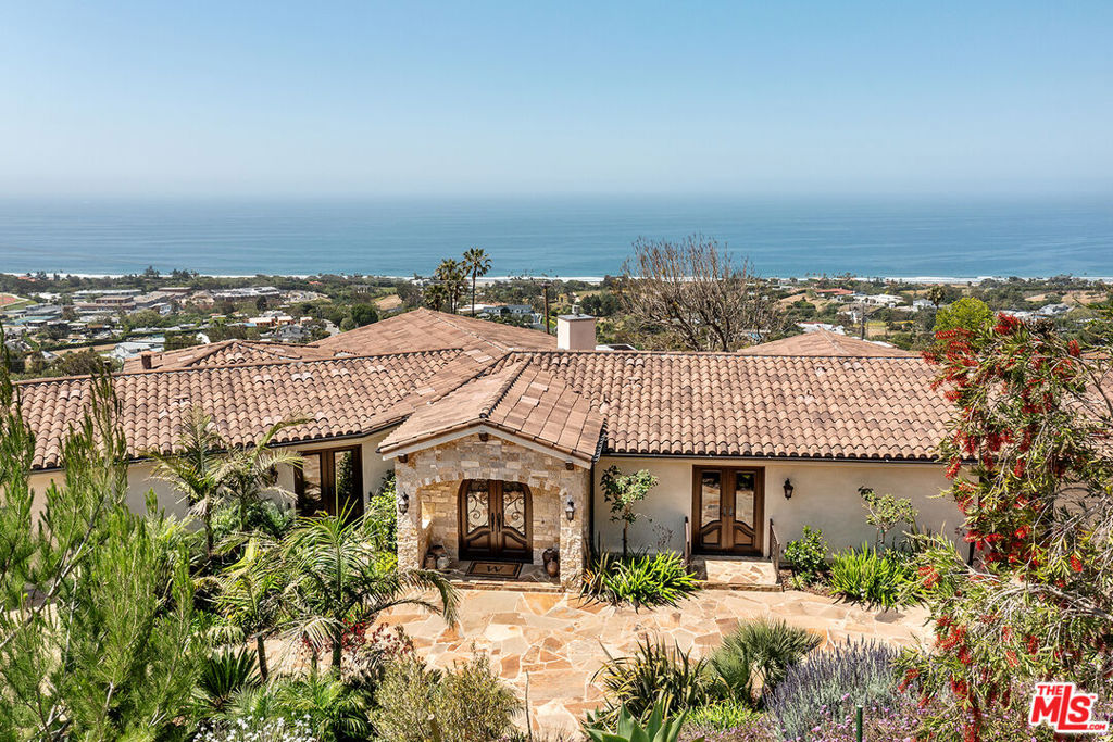 5427 Horizon Drive
