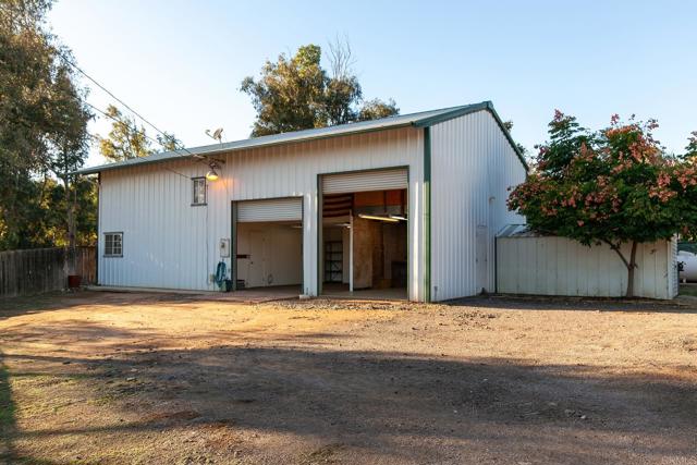 10546 VALLE VISTA RD, Lakeside CA: https://media.crmls.org/mediaz/9fd481b3-9f01-443f-8710-51e3f500d972.jpg