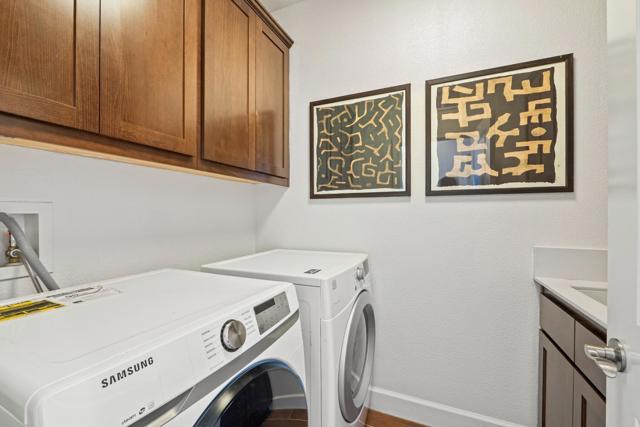 3970 Jordan Ranch Drive, Dublin CA: https://media.crmls.org/mediaz/9fd53ad8-f81c-4ffc-842f-e64ec084f7e5.jpg