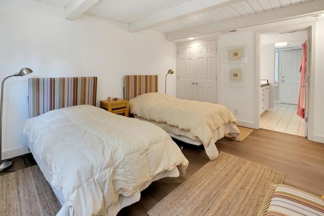 545 Beach Drive, Aptos CA: https://media.crmls.org/mediaz/9fd7b362-ec58-455d-9164-04e6b4046ef2.jpg
