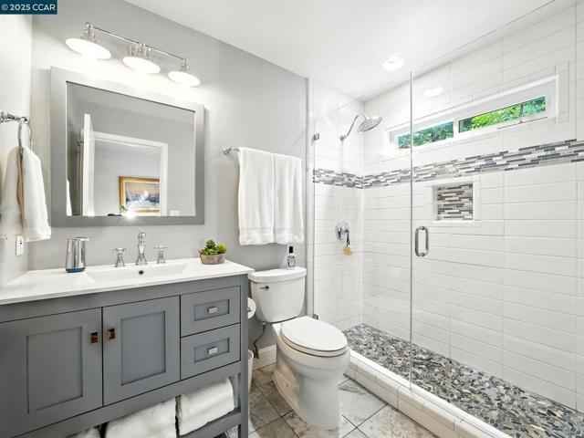 3052 Miwok Way, Clayton CA: https://media.crmls.org/mediaz/9fd7c98b-fa4a-4ca3-be38-510bd033f6eb.jpg