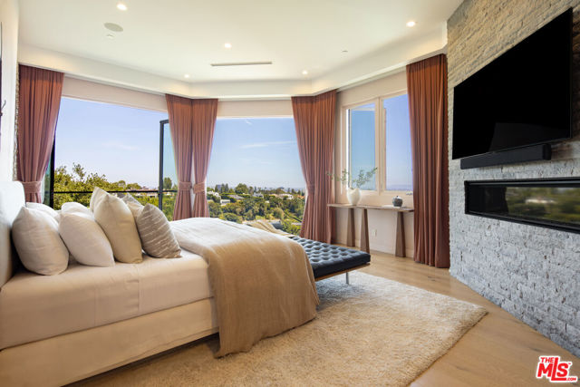 1774 Westridge Road, Los Angeles CA: https://media.crmls.org/mediaz/9fd95629-7a2e-4aed-9464-5ee547e8e324.jpg