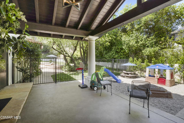 29270 Wagon Road, Agoura Hills CA: https://media.crmls.org/mediaz/9fd99b9f-9e0e-461e-9dd2-674c16342f4b.jpg