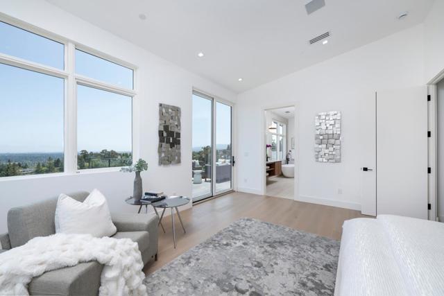 3964 Jefferson Avenue, Redwood City CA: https://media.crmls.org/mediaz/9fd9ca69-91a9-46de-ba8f-65868b8ec8eb.jpg