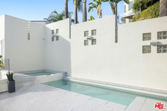 2231 Sunset Plaza Drive, Los Angeles CA: https://media.crmls.org/mediaz/9fd9e8f6-edf9-497d-869f-7dc0b86886ea.jpg