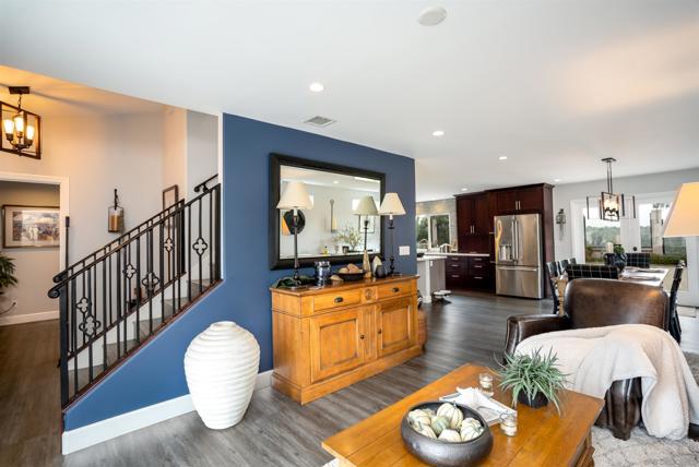 13349 Portofino Dr, Del Mar CA: https://media.crmls.org/mediaz/9fd9fb98-edbe-42ef-99f4-9aa94f937aff.jpg
