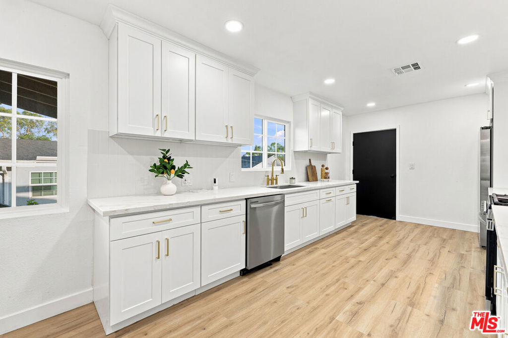 MLS #26856949 image #16