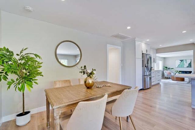 898 La Plata Plaza, Campbell CA: https://media.crmls.org/mediaz/9fdaf2e4-16c9-46fc-a427-487be29e50ef.jpg