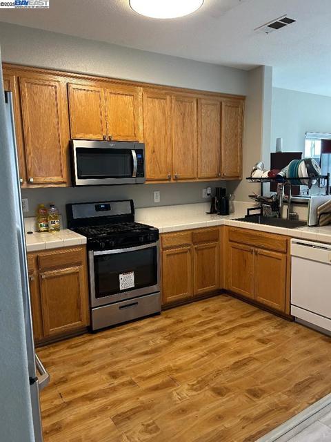 112 Gibson AVE, Bay Point CA: https://media.crmls.org/mediaz/9fdc85f1-7b5b-4374-ae6c-9463b6bf3e58.jpg