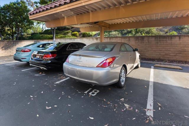 13330 Caminito Ciera, San Diego CA: https://media.crmls.org/mediaz/9fdc945a-3046-44bc-8bd5-b78daf0b08bb.jpg