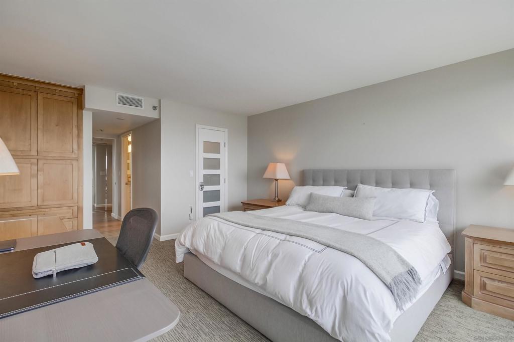 MLS #250033972SD img 11