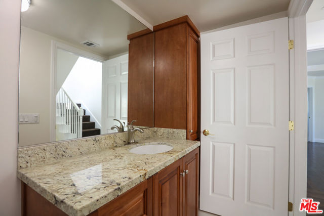 1171 Franklin Street, 102 photo 19