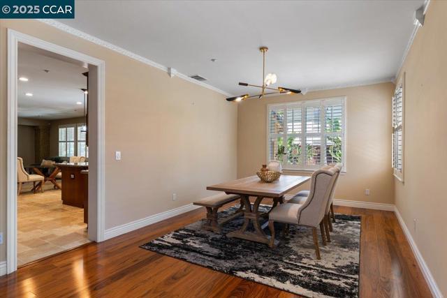 1669 Albani Place, Brentwood CA: https://media.crmls.org/mediaz/9fde847e-75b8-4b75-99e3-847e97168e41.jpg