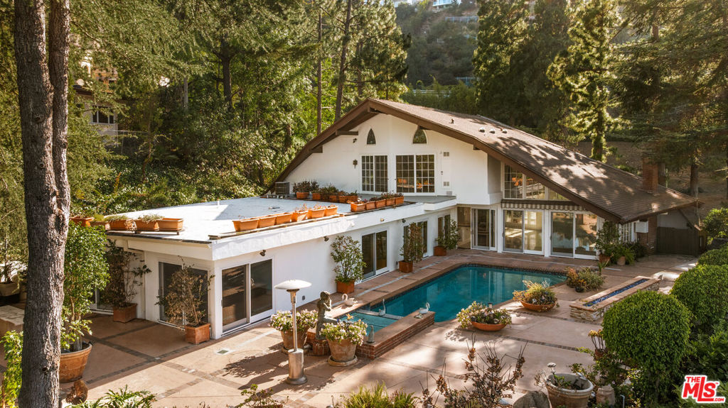 1727 Stone Canyon Road