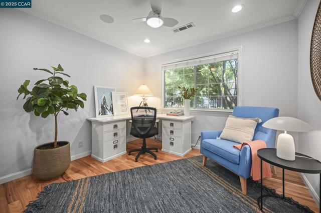 3 Green Valley Ct, Danville CA: https://media.crmls.org/mediaz/9fdf1545-b16c-4e32-86c9-3d533c2ceaca.jpg