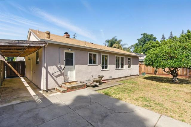 41 Murray Court, Redwood City CA: https://media.crmls.org/mediaz/9fe0023f-3519-4dac-aaf7-922d764e3c2b.jpg