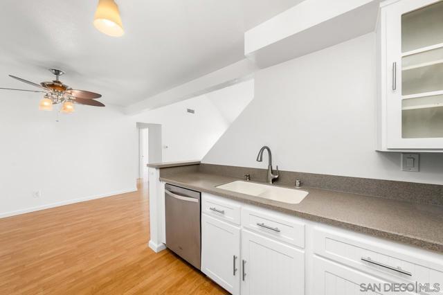 12213 Carmel Vista Rd, San Diego CA: https://media.crmls.org/mediaz/9fe0a948-a9d2-4760-8586-395cd481cc47.jpg