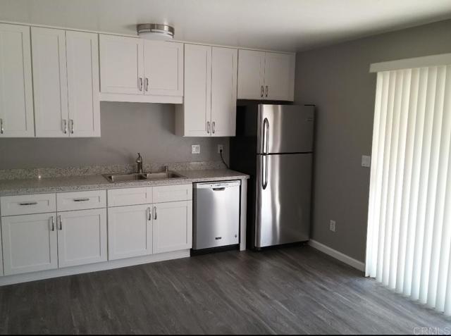 Detail Gallery Image 6 of 12 For 10244 Aquilla Dr, Lakeside,  CA 92040 - 3 Beds | 2 Baths