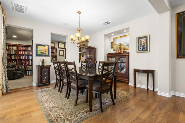 7787 Britt Pl, Santee CA: https://media.crmls.org/mediaz/9fe1cd48-bb32-4cd0-984b-35eaf626ad21.jpg