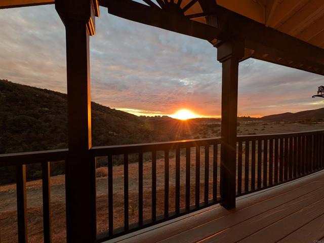 Detail Gallery Image 35 of 65 For 1925 Robinhood Rd, Vista,  CA 92084 - 5 Beds | 4/1 Baths