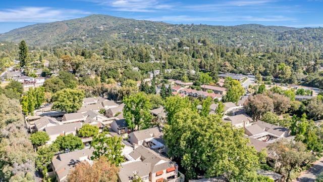 449 Alberto Way, Los Gatos CA: https://media.crmls.org/mediaz/9fe21796-114d-416a-810d-a28185371771.jpg
